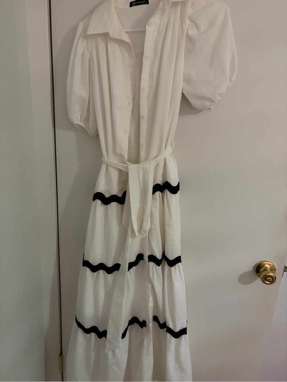 White Puff-Sleeve Maxi Dress with Black Wave Trim -  by Unknown Brand